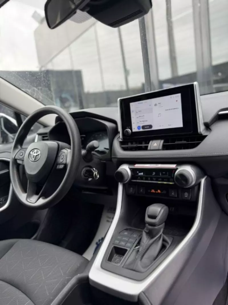 Toyota RAV 4   - 2024