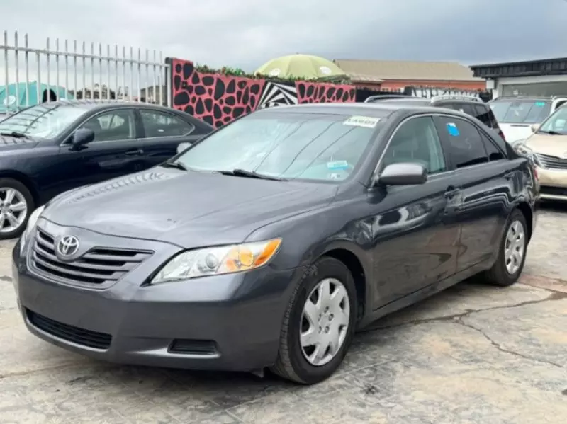 Toyota Camry   - 2008
