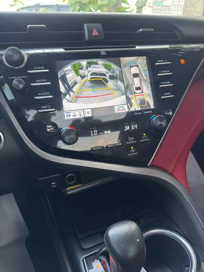 Toyota Camry   - 2018