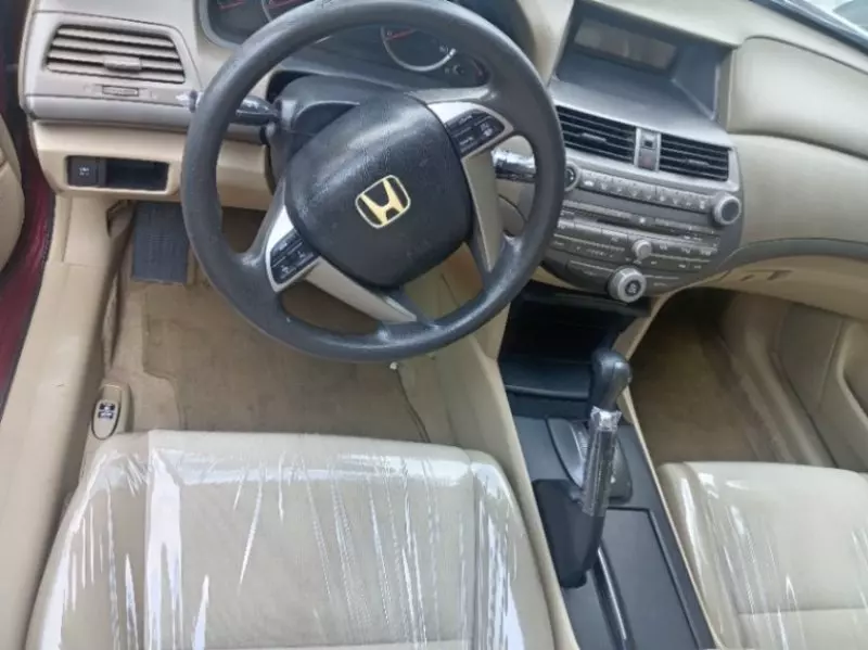 Honda Accord   - 2009
