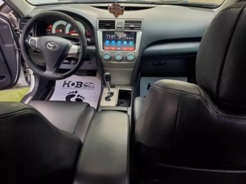 Toyota Camry   - 2009