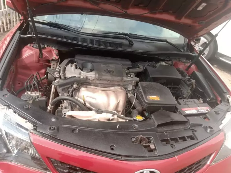 Toyota Camry   - 2014