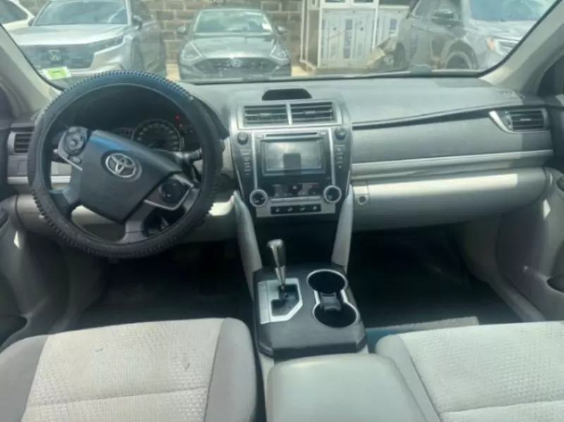 Toyota Camry   - 2012