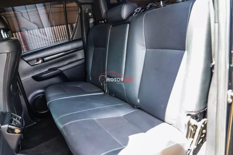 Toyota Hilux    - 2019