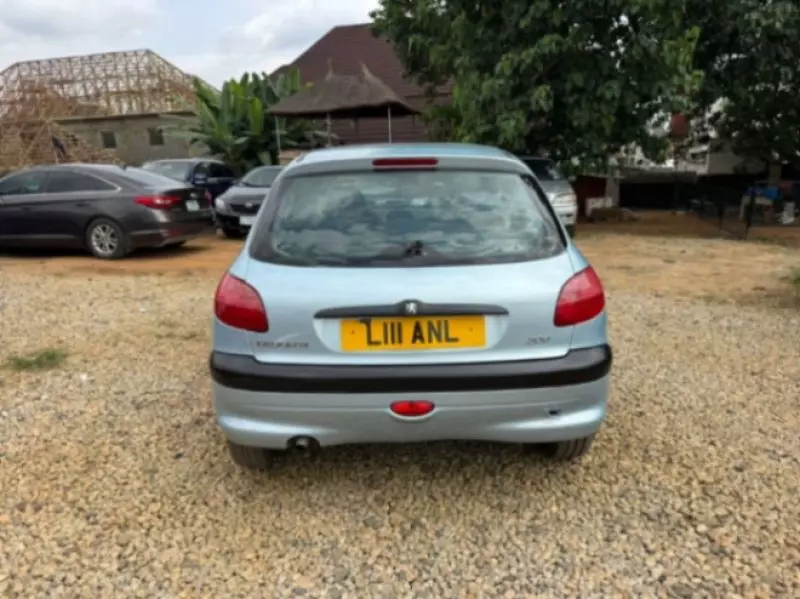 Peugeot 206   - 2005