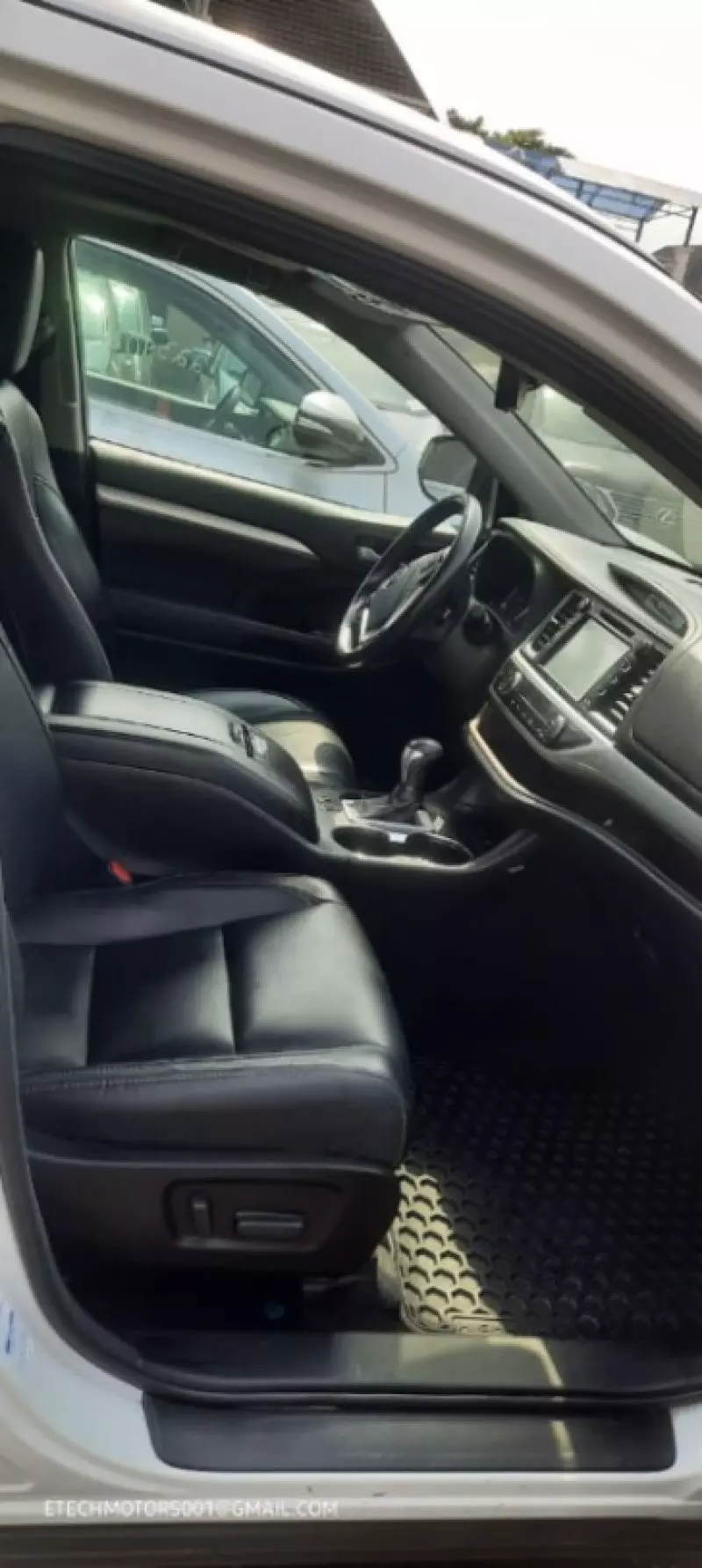 Toyota Highlander   - 2019