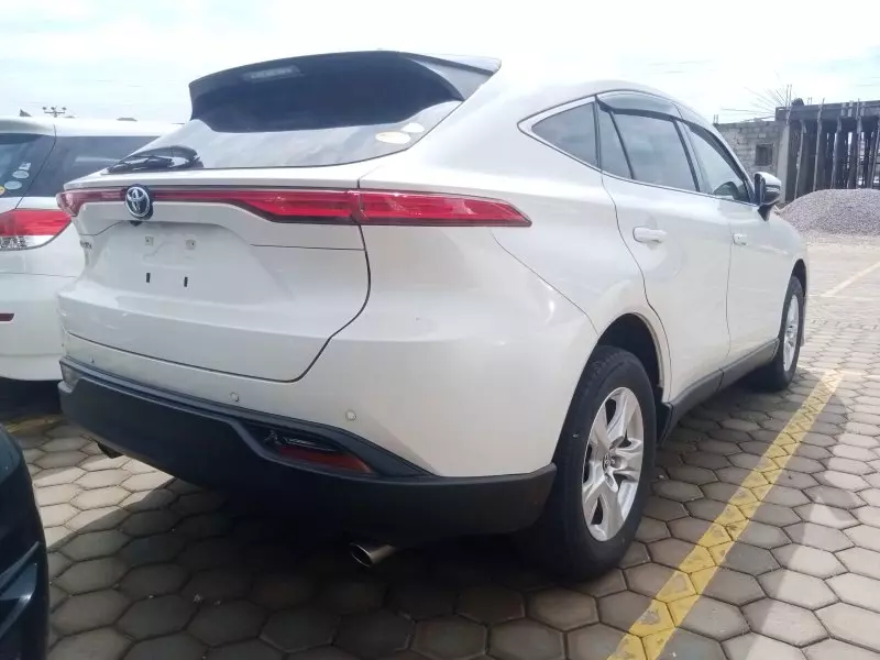 Toyota Harrier   - 2020