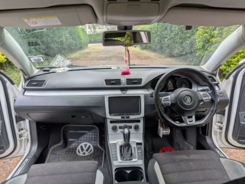 Volkswagen Passat   - 2014