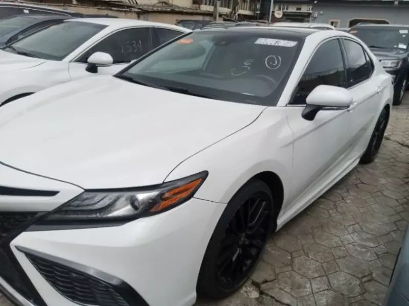 Toyota Camry   - 2022