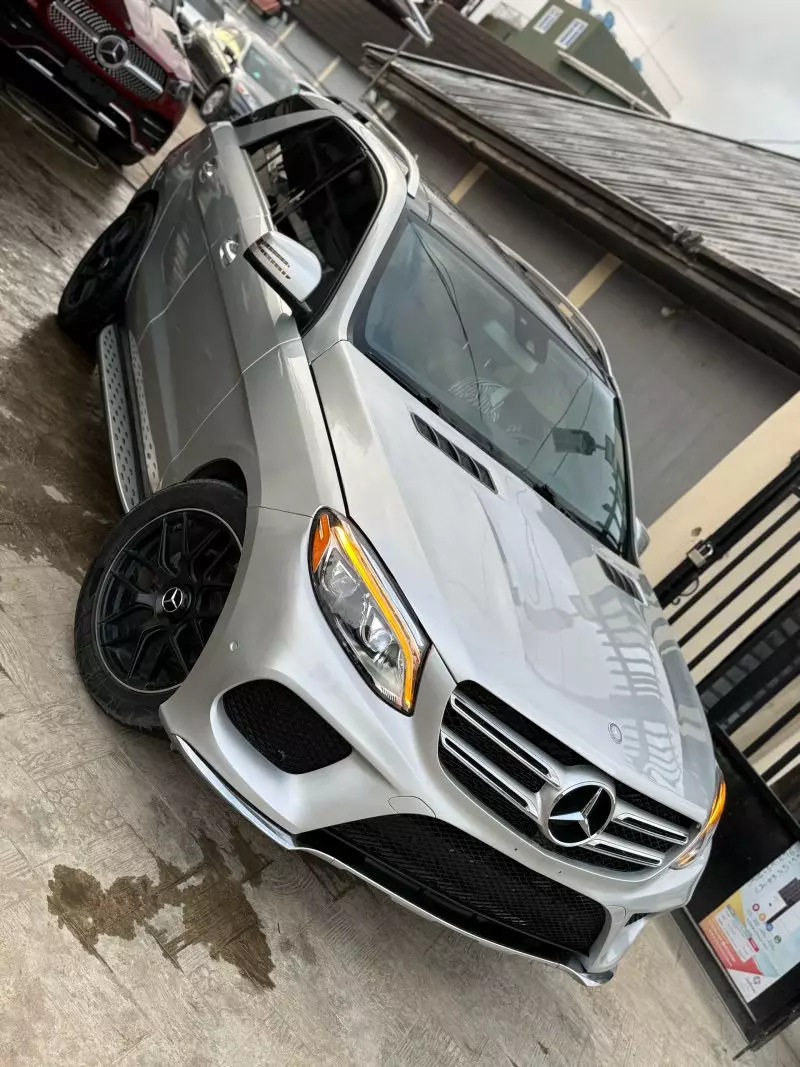 Mercedes-Benz ML 350   - 2012
