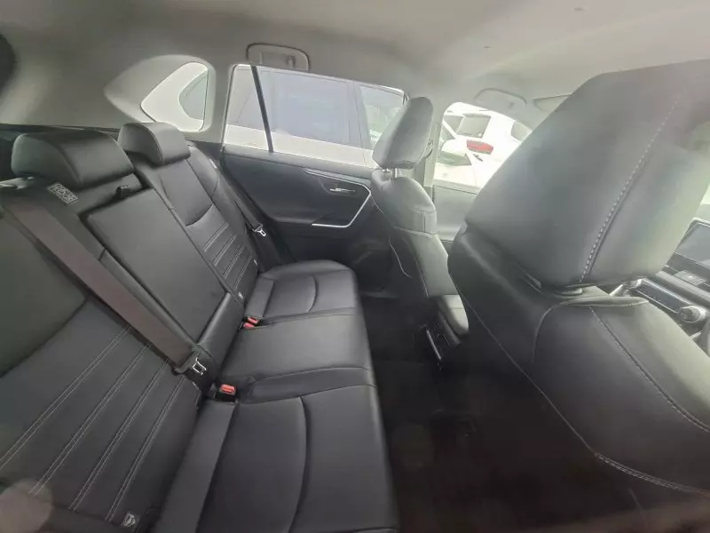 Toyota RAV 4   - 2019