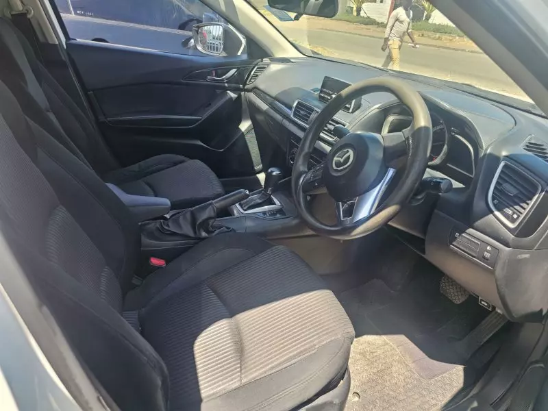Mazda Axela    - 2016