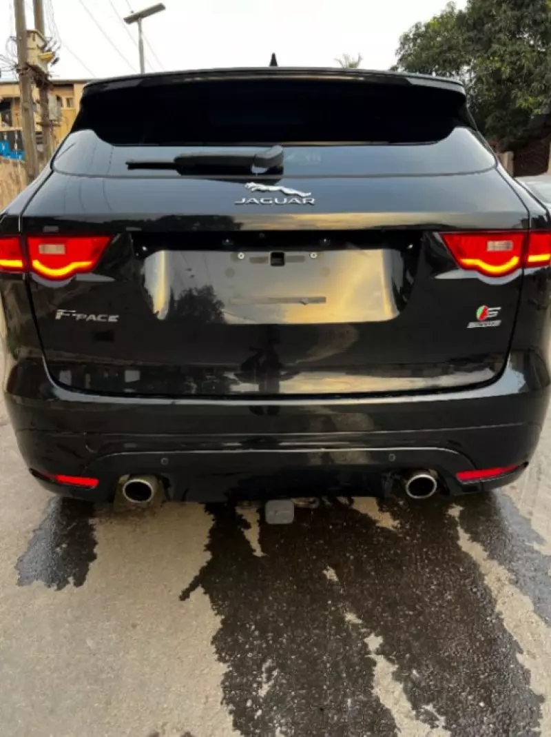 Jaguar F-Pace