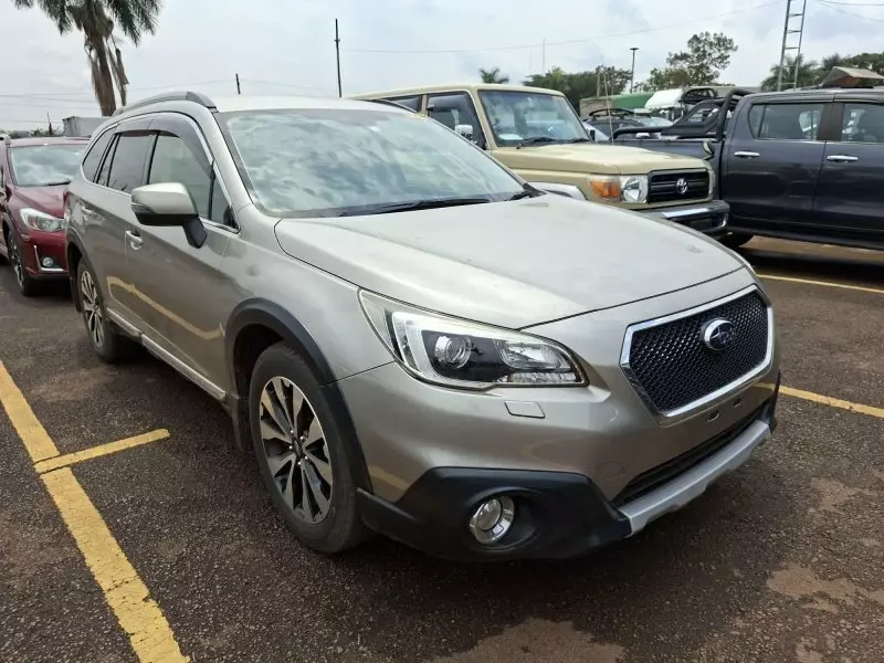 Subaru Outback   - 2016