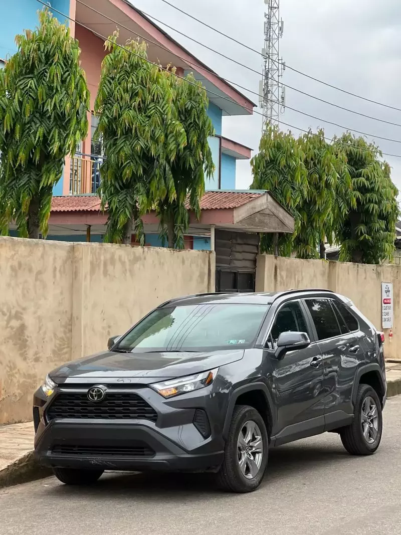 Toyota RAV 4   - 2024