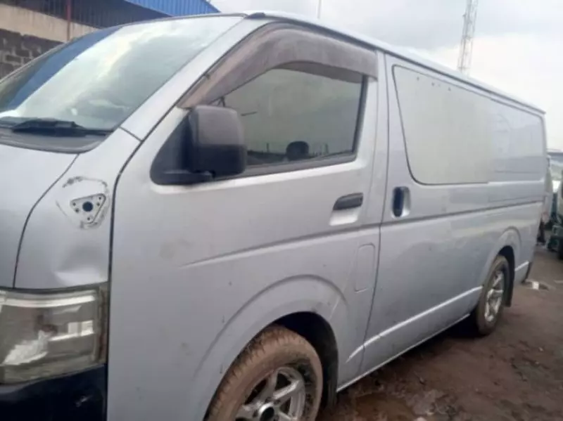 Toyota Hiace - 2013
