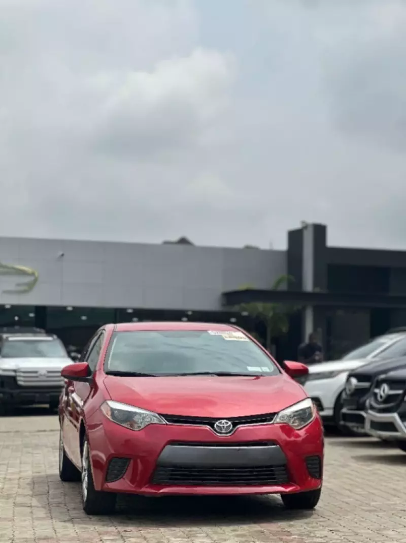 Toyota Corolla   - 2015