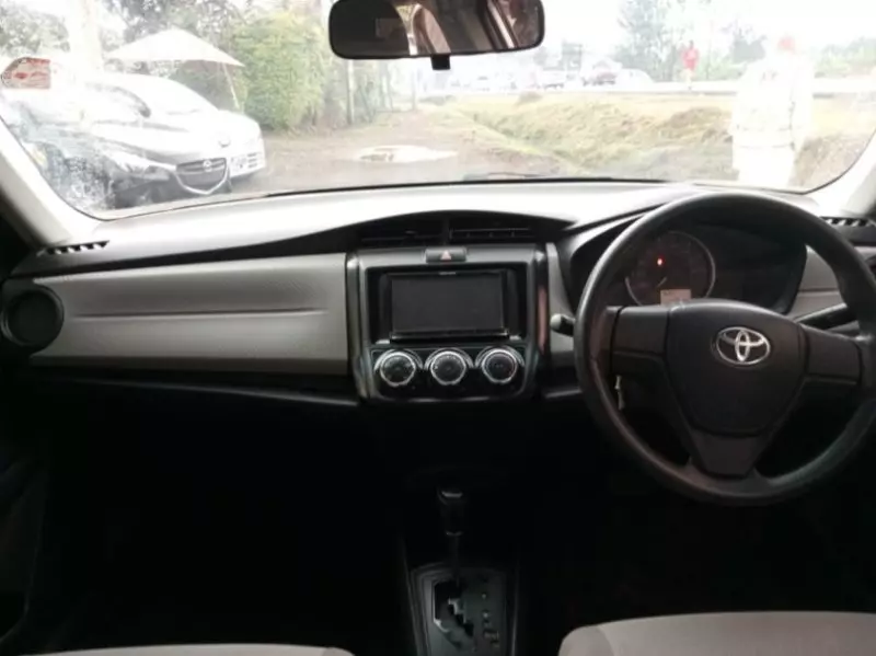 Toyota Axio    - 2012
