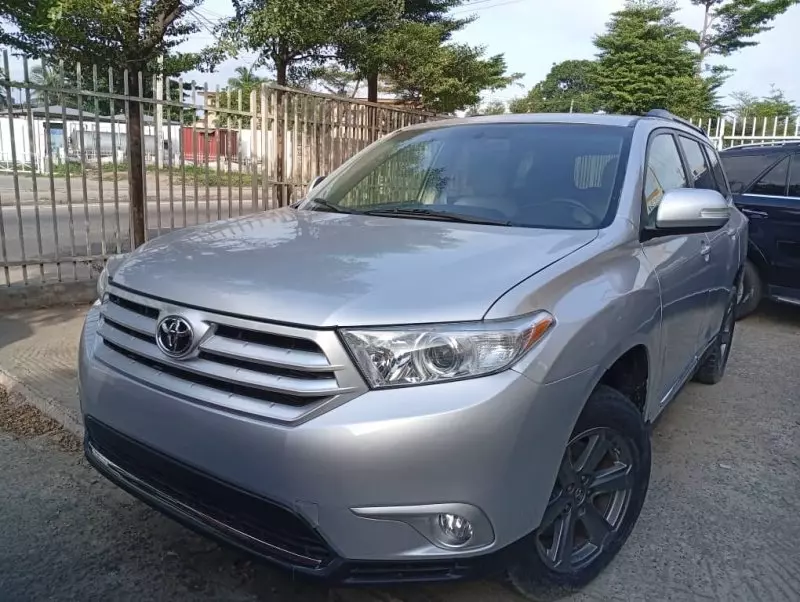 Toyota Highlander   - 2010