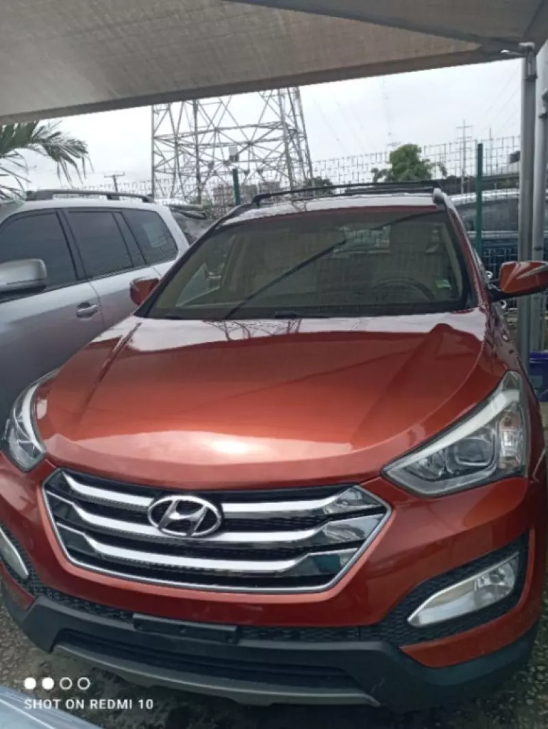 Hyundai Grand Santa Fe   - 2015