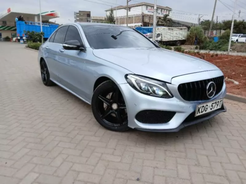 Mercedes-Benz C200   - 2015