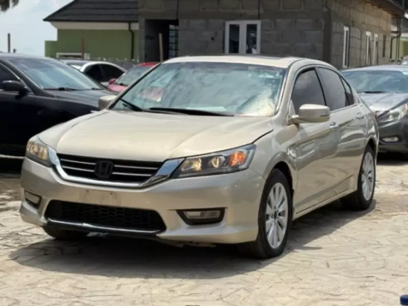 Honda Accord   - 2013