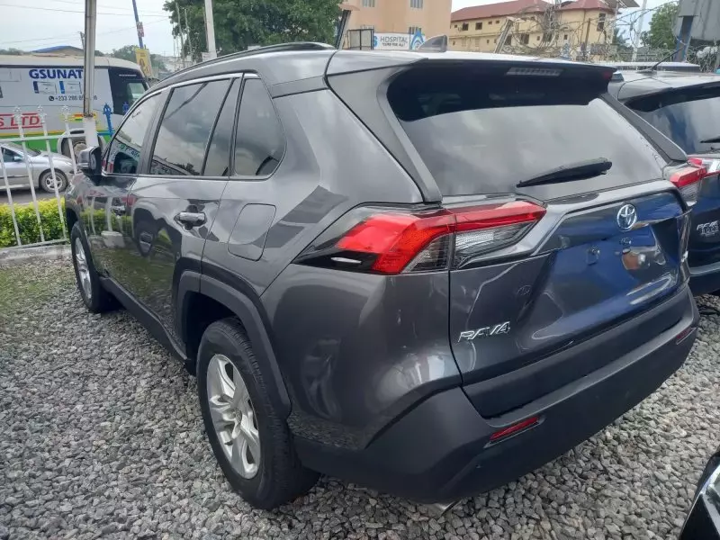 Toyota RAV 4   - 2020