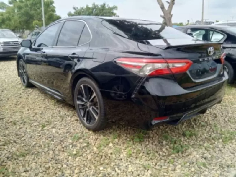 Toyota Camry   - 2018