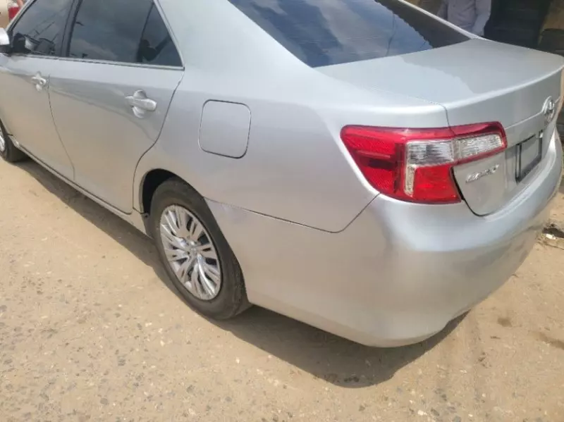 Toyota Camry   - 2013