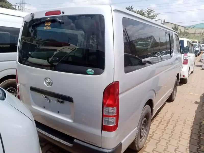 Toyota Hiace   - 2014