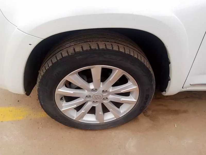 Toyota Vanguard    - 2012