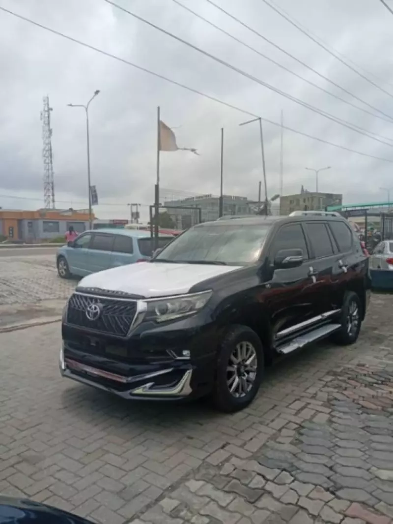 Toyota Land Cruiser   - 2021