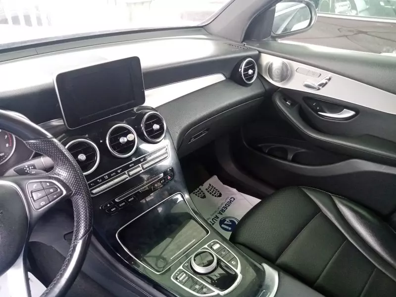 Mercedes-Benz GLC 300   - 2017
