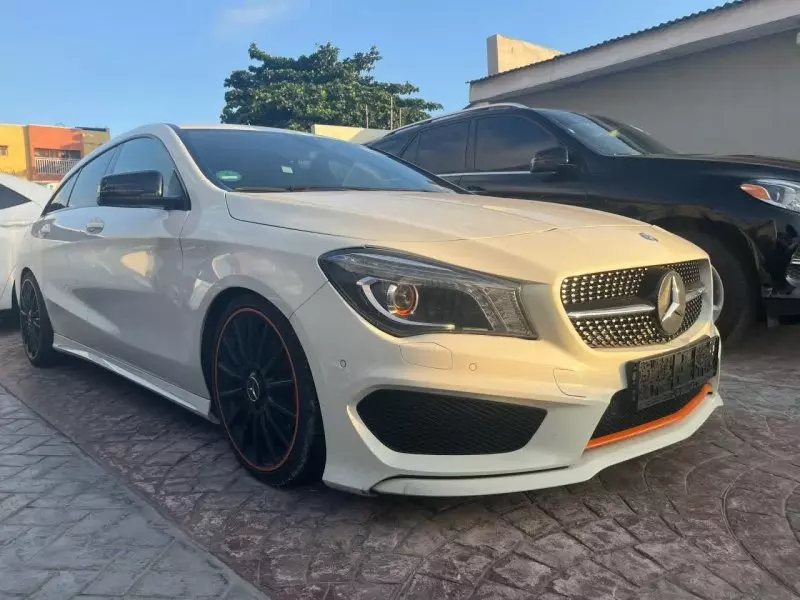 Mercedes-Benz CLA 250   - 2015