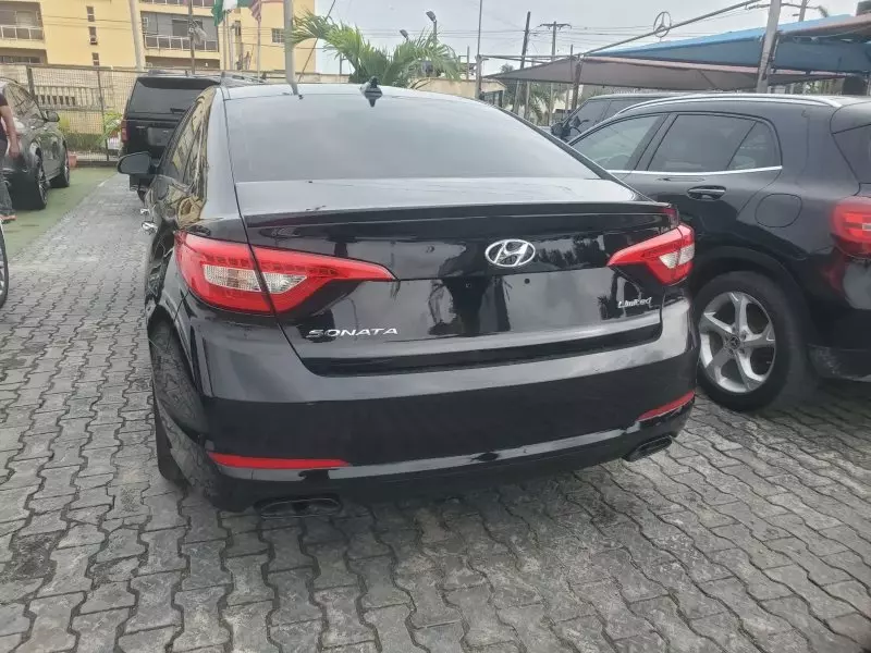 Hyundai Sonata   - 2015