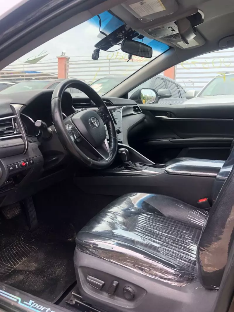 Toyota Camry   - 2018