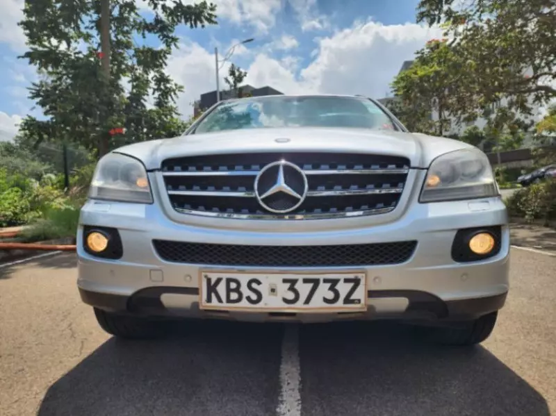 Mercedes-Benz ML 320   - 2005