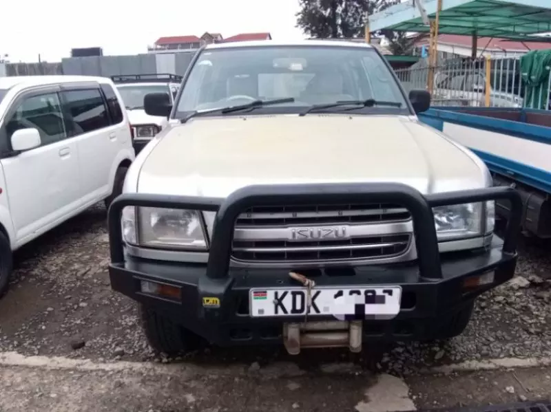 Isuzu Trooper   - 2005