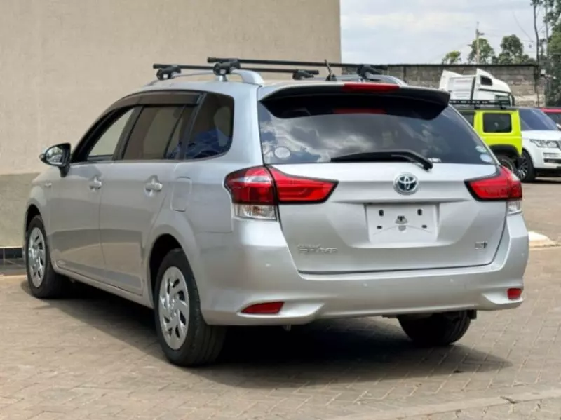 Toyota Fielder hybrid    - 2018