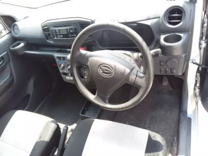 Daihatsu Mira    - 2018