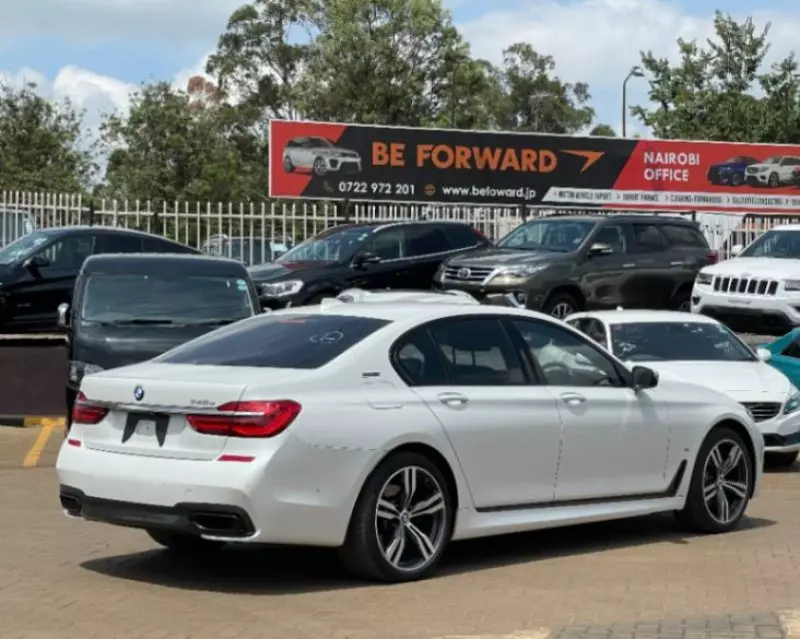BMW 740   - 2017