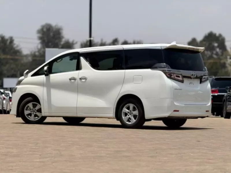 Toyota Vellfire    - 2018