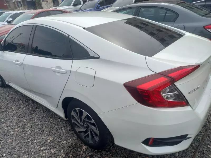 Honda Civic   - 2018