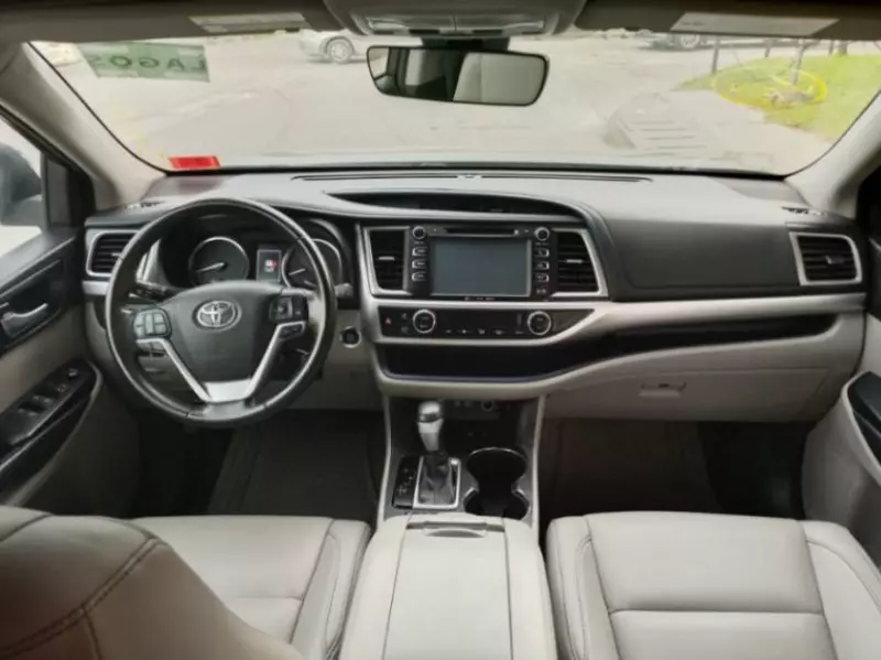 Toyota Highlander   - 2018