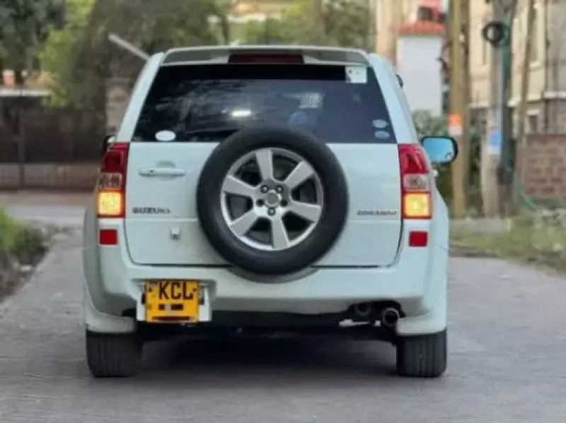 SUZUKI Escudo    -