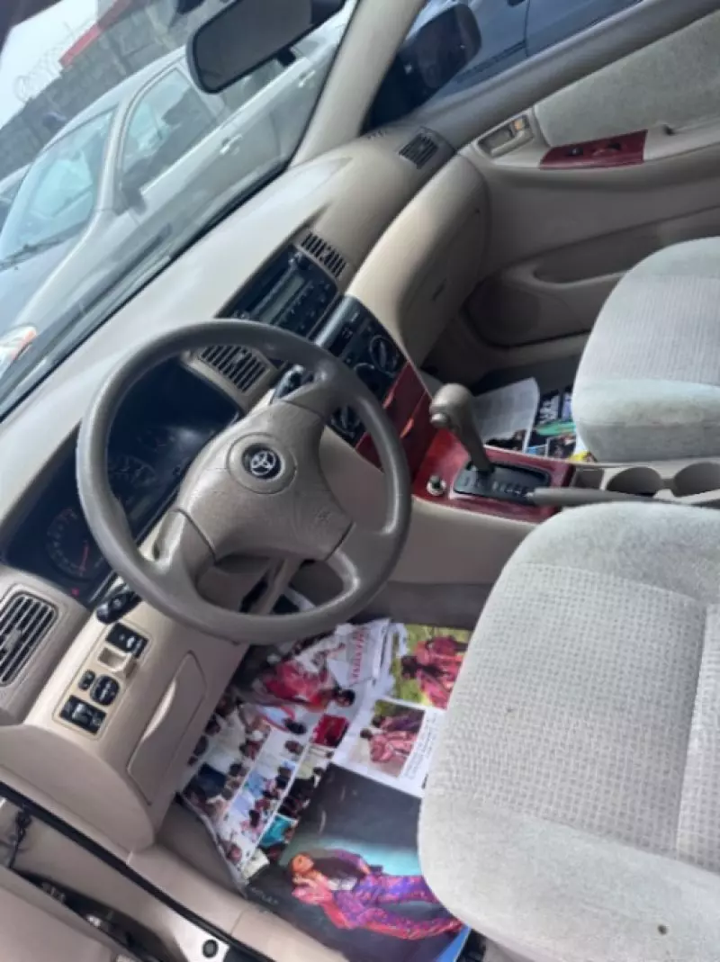 Toyota Corolla   - 2013