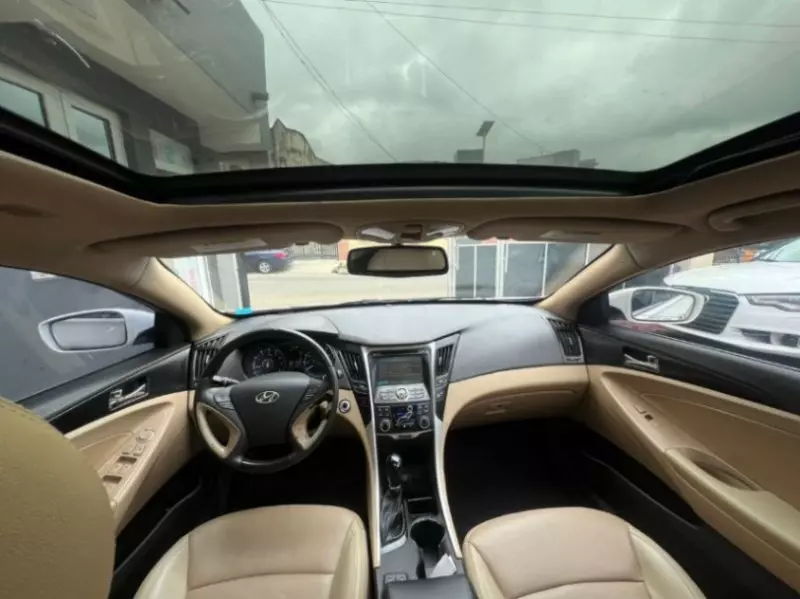Hyundai Sonata   - 2014