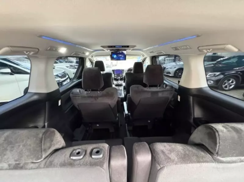 Toyota Vellfire    - 2018