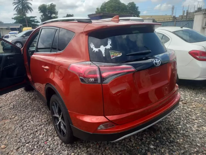 Toyota RAV 4   - 2016