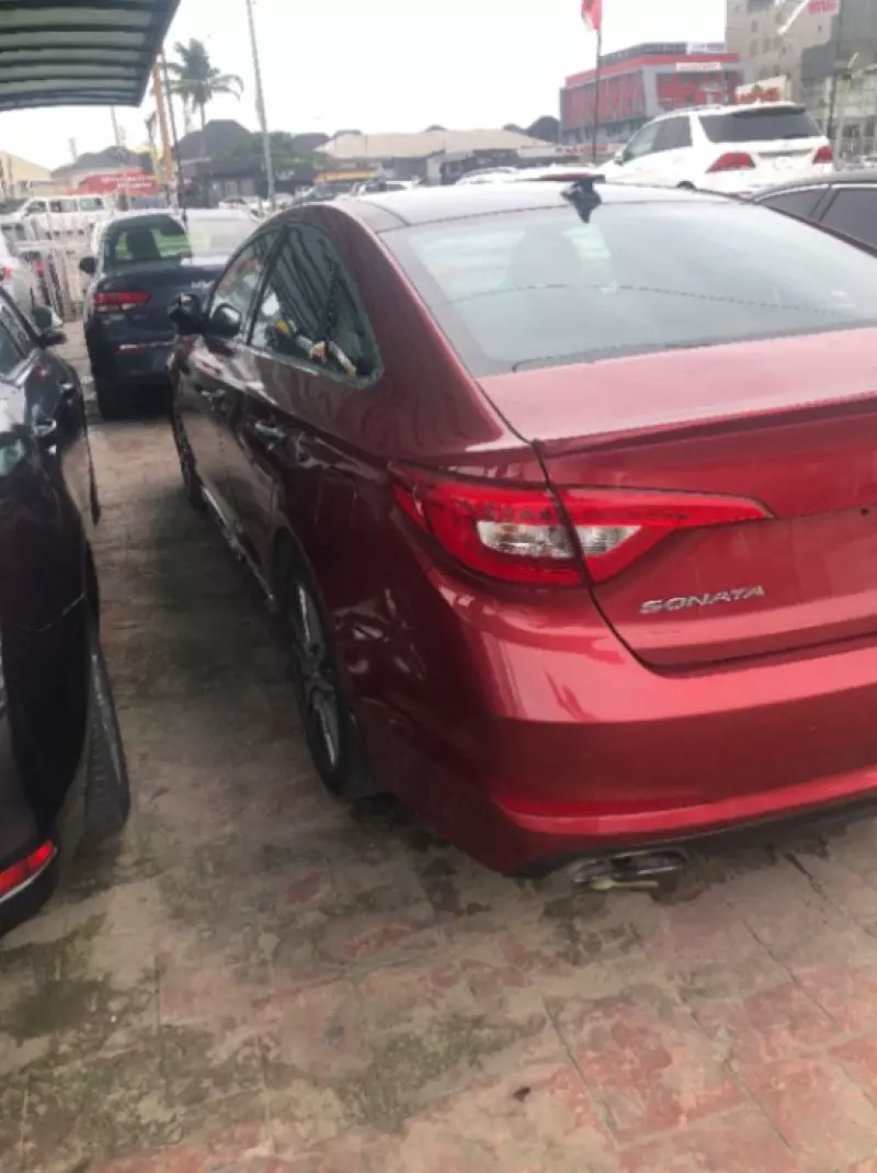 Hyundai Sonata   - 2015
